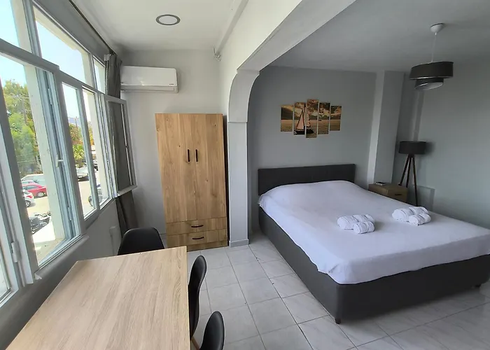 Centro * Fira (Santorini)