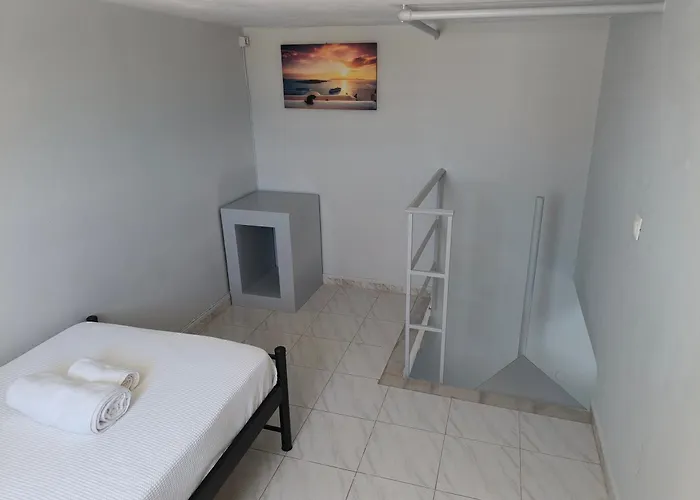Centro Apartamento Fira (Santorini)